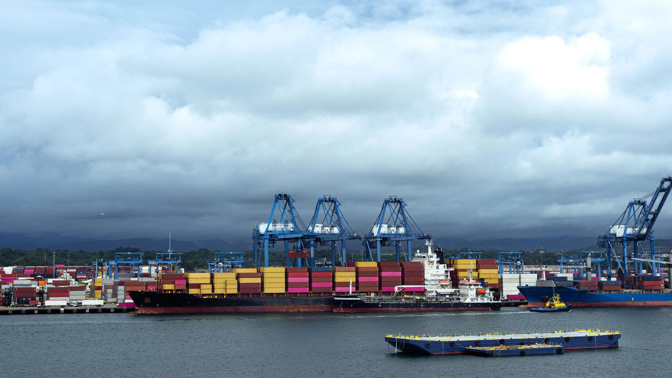 Cargo containers and port operations